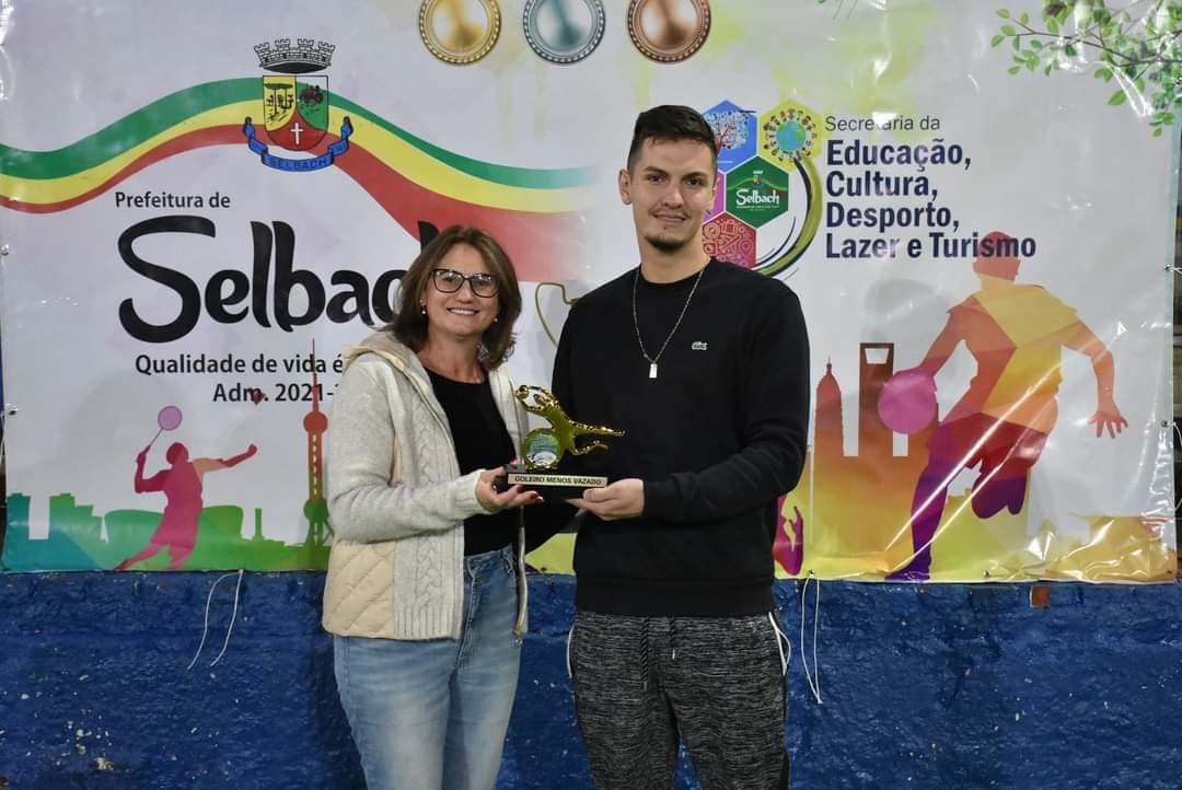 Barcelona, Cacique e Cristal são os campeões do Society de Selbach
