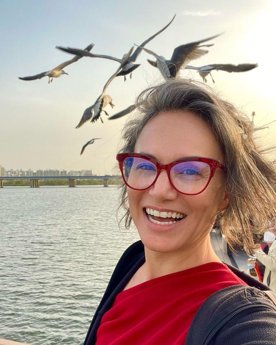 Revelações das viagens de uma mulher independente que viajou meio mundo sozinha