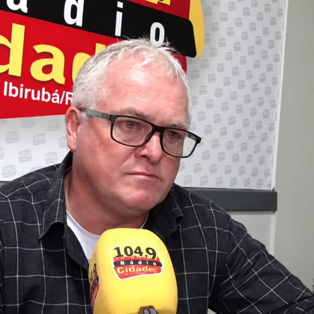 Quinze prepara medidas para garantir retorno do futsal