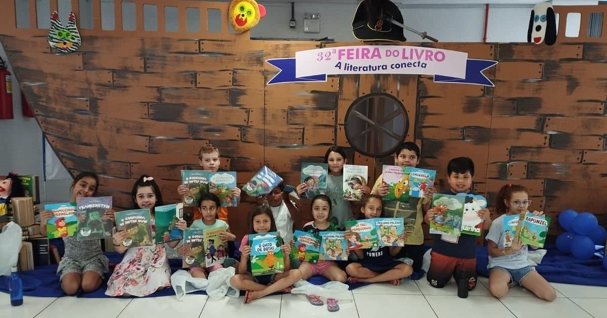 Incentivo à leitura em Tapera: Estudantes recebem valel-livro para explorar o mundo da literatura