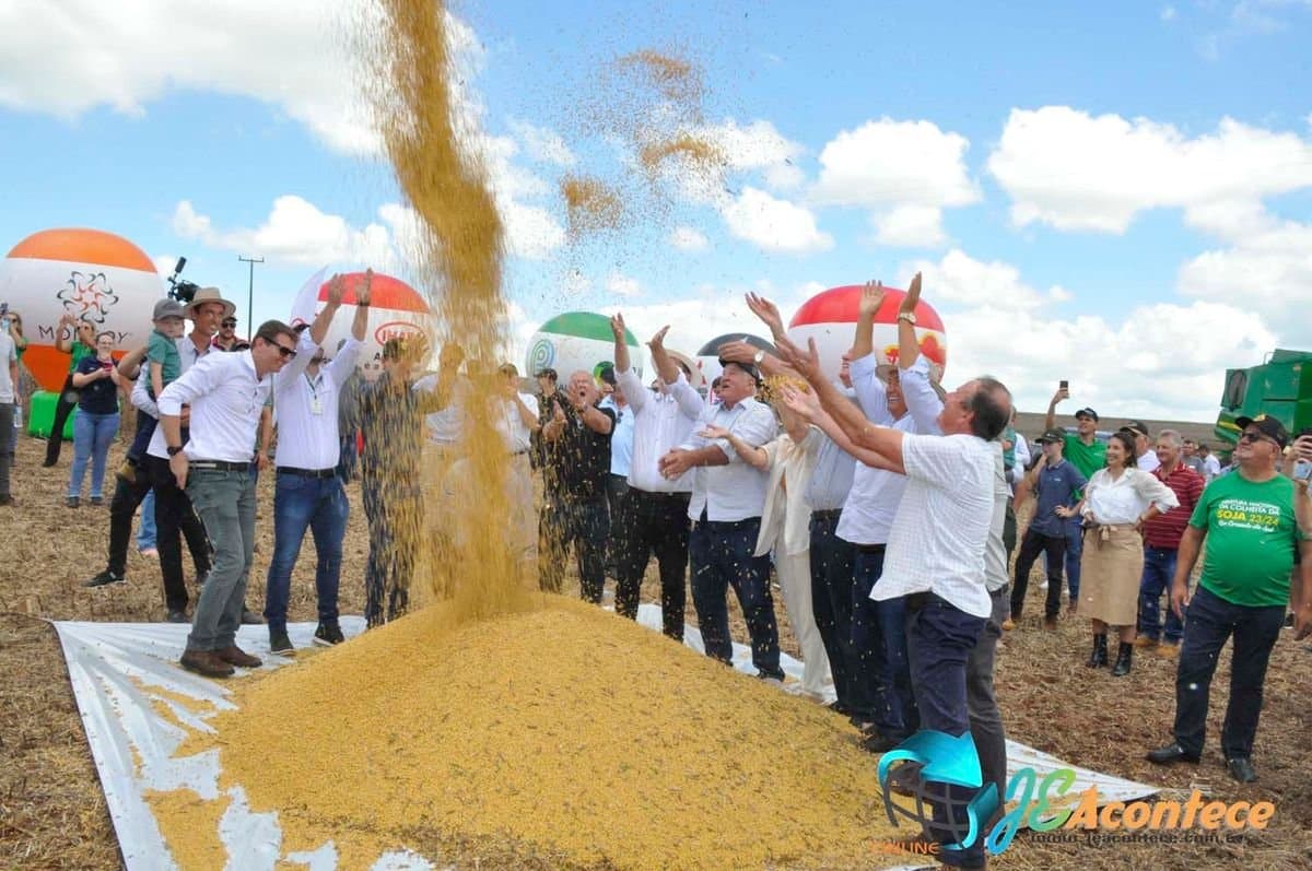 Pela primeira vez o município de Tapera recebe cerimônia de abertura da colheita nacional da soja