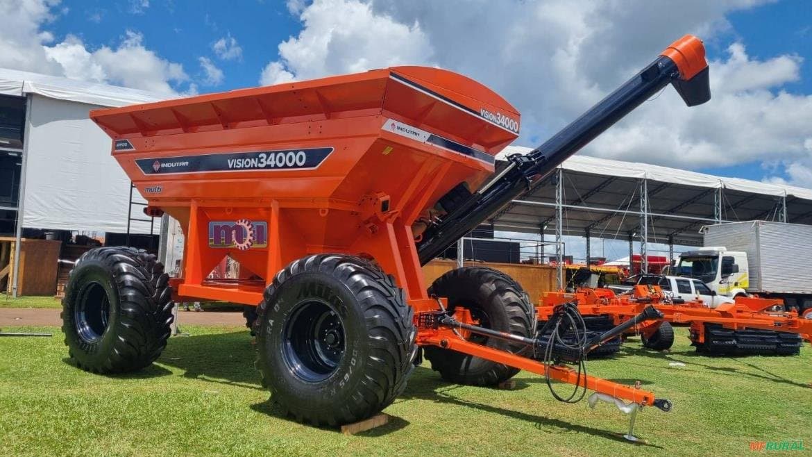 Indutar apresenta Carreta Graneleira Vision 40000 na TecnoShow em Rio Verde/Goiás