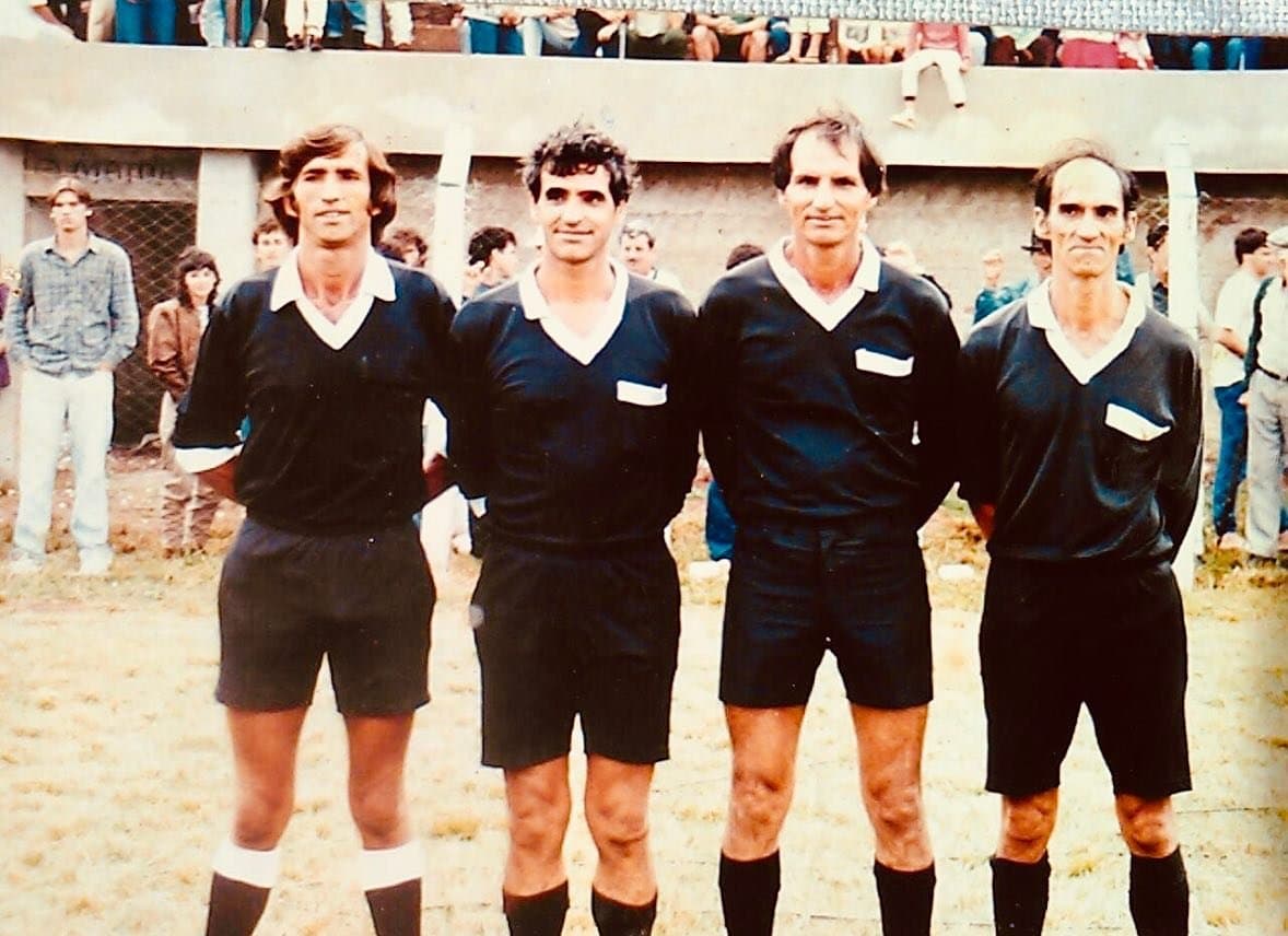 O professor do apito nos tempos de campo sem alambrado: As histórias de Aristides Verch