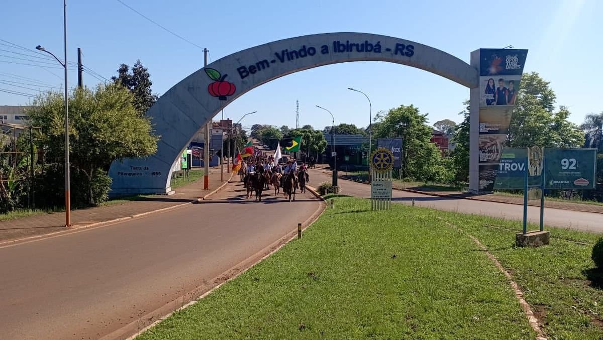Realizada a 19ª Cavalgada do Abraço a Ibirubá promovida pelo CTG Rancho dos Tropeiros e 9ª RT