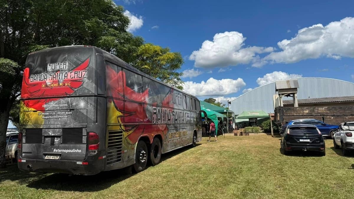 Pavilhão do Passo Bonito é reinaugurado com a maior festa da história da comunidade