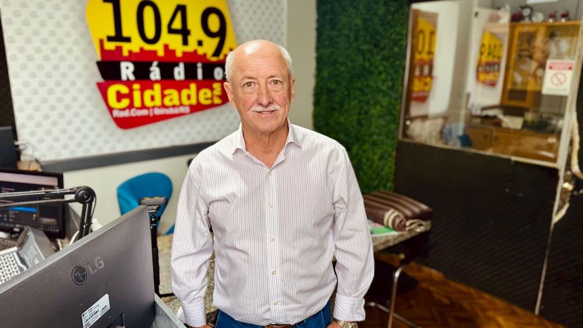 O médico pediatra, o goleiro e a fita que revelou Ronaldinho Gaúcho ao mundo