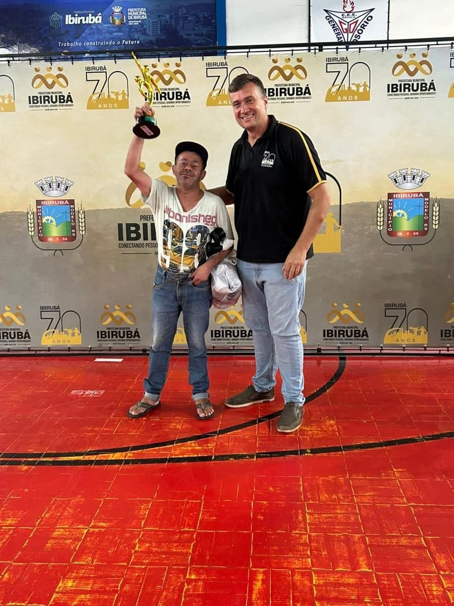 Futsal une gerações e encerra temporada com ginasião lotado para as finais em Ibirubá